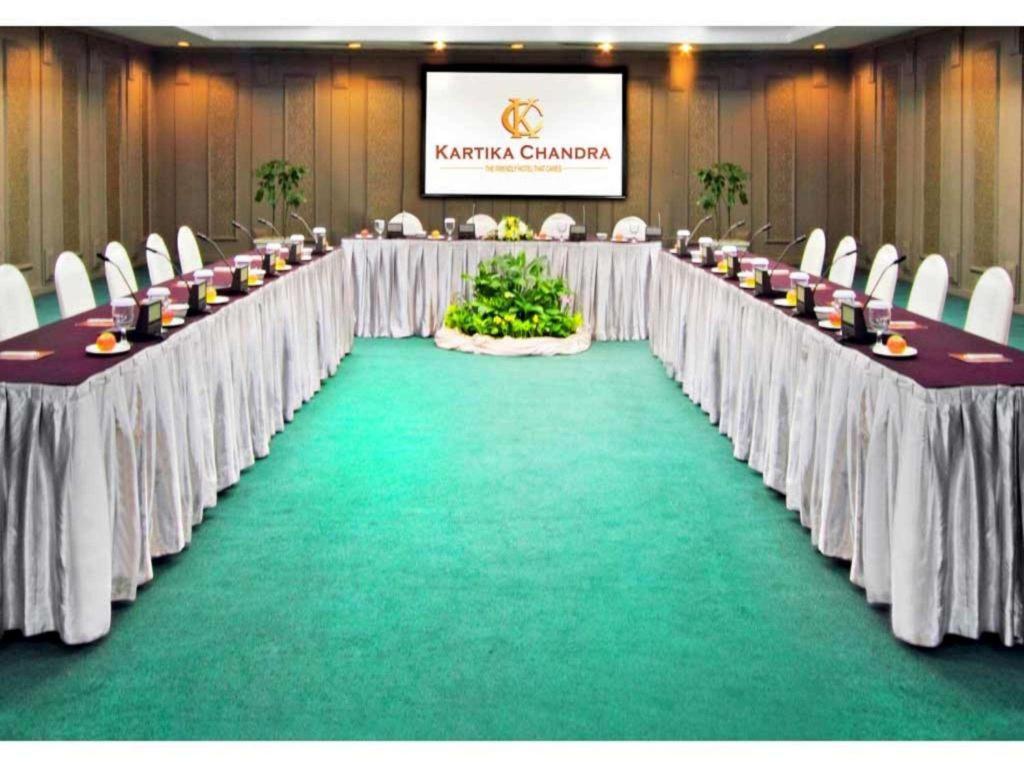 Kartika Chandra Hotel Yakarta Exterior foto