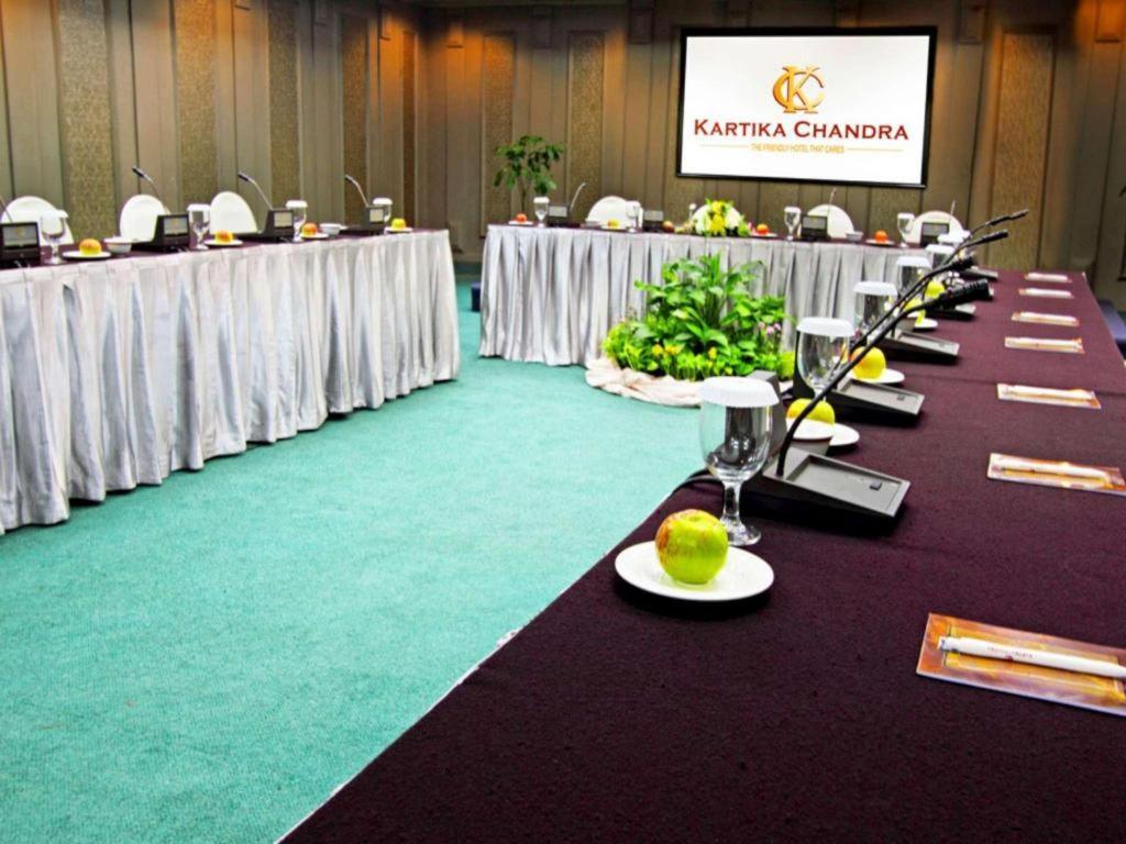 Kartika Chandra Hotel Yakarta Exterior foto