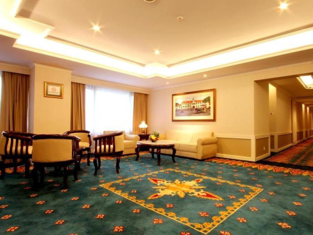 Kartika Chandra Hotel Yakarta Exterior foto