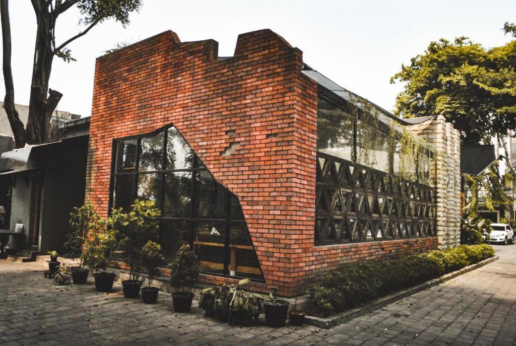 Kartika Chandra Hotel Yakarta Exterior foto